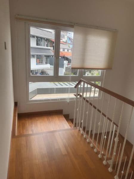 Renovated 3 storey Semi D at Sennett Drive for sale, Sennett Drive, Bedok / Upper East Coast, 5 Bedrooms, 6,000 sqft, Semi-Detached House For Sale, by Kensy ., 500289202 - Interior - PropertyGuru.com.sg
