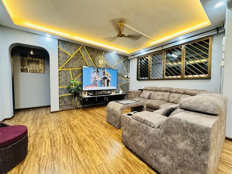 851 Yishun Street 81, 851 Yishun Street 81, Sembawang / Yishun, 3 Bedrooms, 1,119 sqft, HDB Flat For Sale, by Kevin Phua, 500289210 - Living Room - PropertyGuru.com.sg