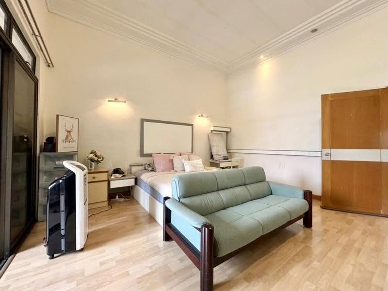 Mins Walk to Kembangan MRT, FreeHold, Jalan Senang, Kembangan, Eunos / Geylang / Paya Lebar, 5 Bedrooms, 3,000 sqft, Terraced House For Sale, by Darrell Chan, 500289215 - PropertyGuru.com.sg