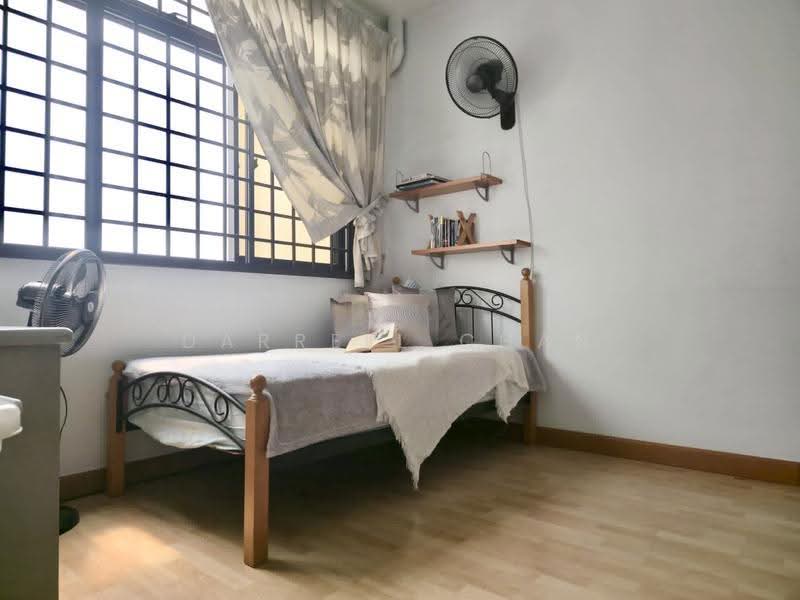 Mins Walk to Kembangan MRT, FreeHold, Jalan Senang, Kembangan, Eunos / Geylang / Paya Lebar, 5 Bedrooms, 3,000 sqft, Terraced House For Sale, by Darrell Chan, 500289215 - Bedroom - PropertyGuru.com.sg