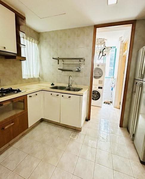 Mutiara View, 11 Jalan Mutiara, Tanglin / Holland / Bukit Timah, 3 Bedrooms, 1,173 sqft, Apartment For Sale, by Renee Lim, 500289223 - Kitchen - PropertyGuru.com.sg