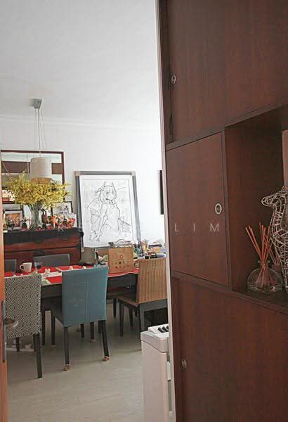 Mutiara View, 11 Jalan Mutiara, Tanglin / Holland / Bukit Timah, 3 Bedrooms, 1,173 sqft, Apartment For Sale, by Renee Lim, 500289223 - Entrance and Dining Room - PropertyGuru.com.sg
