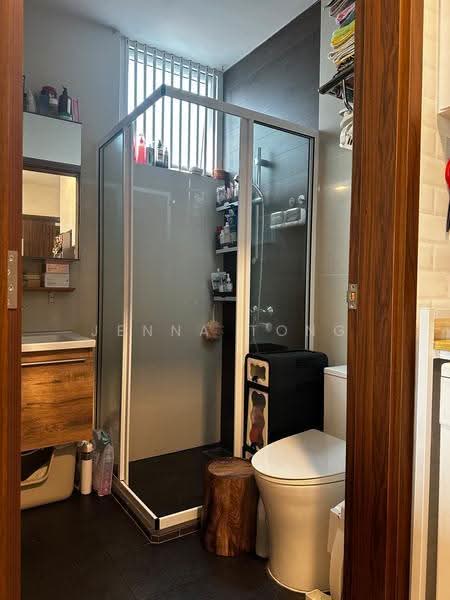 Prestige Loft, 286 Telok Kurau Road, East Coast / Marine Parade, Studio, 366 sqft, Apartment For Sale, by Jenna Tong, 500289244 - Bathroom - PropertyGuru.com.sg