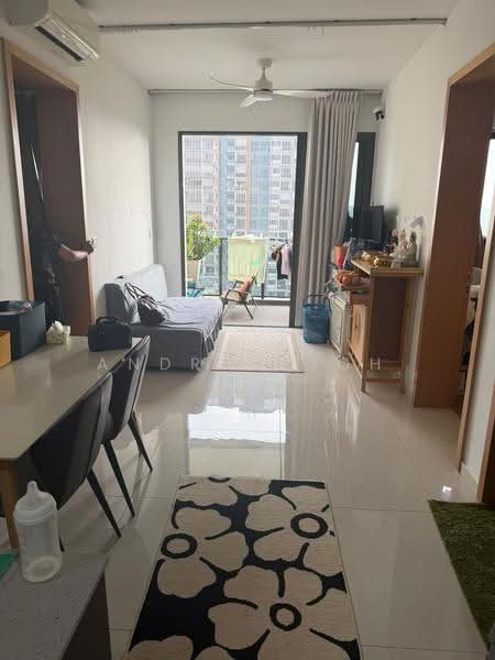 Midwood, 10 Hillview Rise, Dairy Farm / Bukit Panjang / Choa Chu Kang, 2 Bedrooms, 689 sqft, Condominium For Rent, by Andrew Soh, 500289271 - Living Room - PropertyGuru.com.sg