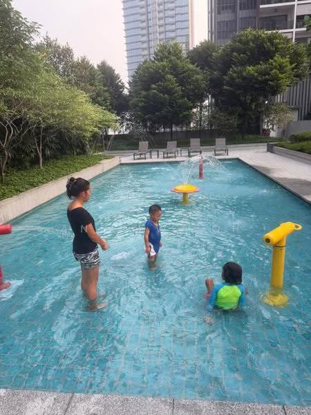 Midwood, 10 Hillview Rise, Dairy Farm / Bukit Panjang / Choa Chu Kang, 2 Bedrooms, 689 sqft, Condominium For Rent, by Andrew Soh, 500289271 - Pool - PropertyGuru.com.sg