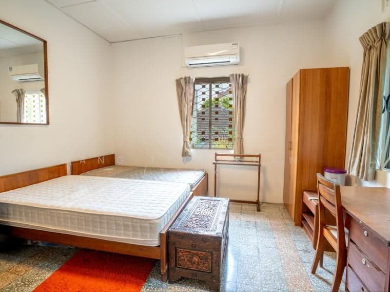 6,750 SQFT LAND • GCBA • 23M FRONTAGE, Green Hill, Chestnut, Cashew, Dairy Farm, Dairy Farm / Bukit Panjang / Choa Chu Kang, 5 Bedrooms, 1,800 sqft, Bungalow House For Sale, by Ang Teck Kuan (Teck), 500289280 - Bedroom - PropertyGuru.com.sg