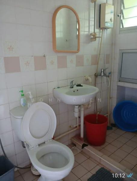658 Jalan Tenaga, 658 Jalan Tenaga, Eunos / Geylang / Paya Lebar, Room Rental, 120 sqft, HDB Flat For Rent, by John Chen, 500289316 - Bathroom - PropertyGuru.com.sg