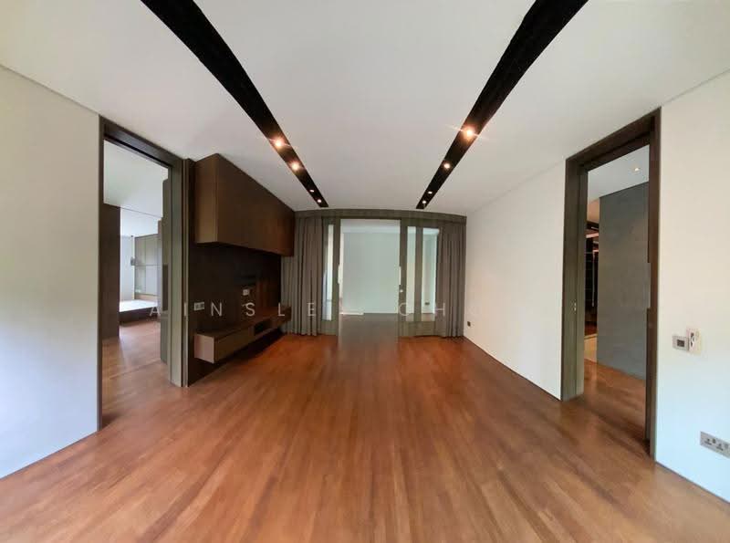 Renovated Ready to Move In Corner Terrace Within 8 Mins to Tanah Merah MRT, Bedok / Upper East Coast, 6 Bedrooms, 6,500 sqft, Corner Terrace For Sale, by Ainsley Chong, 500289317 - Living Room@ Master Bedroom - PropertyGuru.com.sg