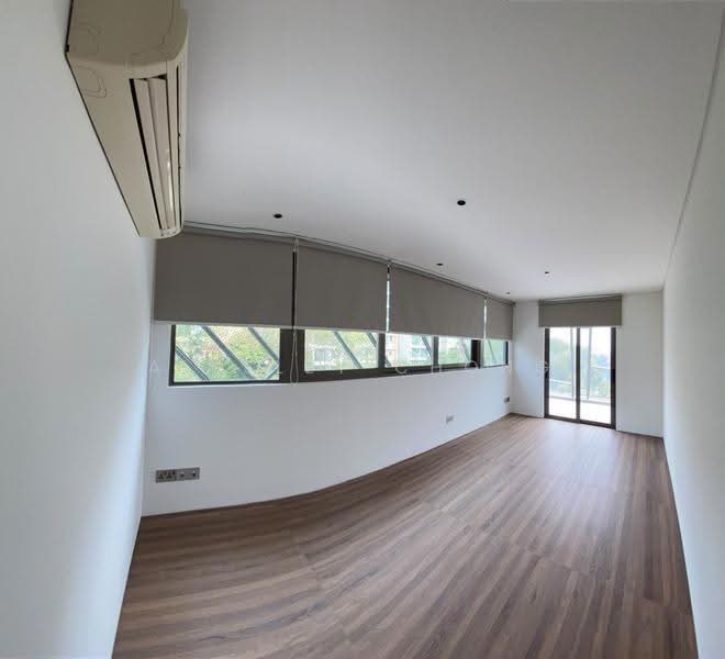 Renovated Ready to Move In Corner Terrace Within 8 Mins to Tanah Merah MRT, Bedok / Upper East Coast, 6 Bedrooms, 6,500 sqft, Corner Terrace For Sale, by Ainsley Chong, 500289317 - Bedroom - PropertyGuru.com.sg