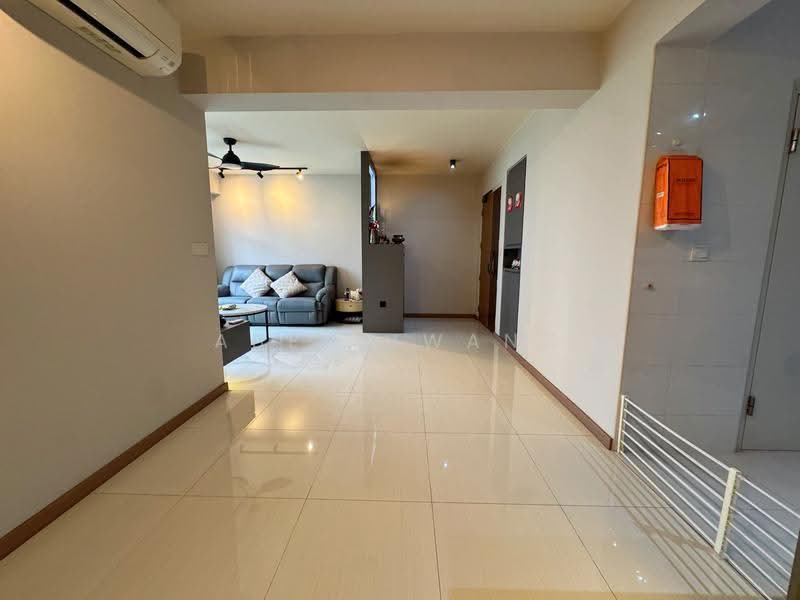 229A Sumang Lane, 229A Sumang Lane, Hougang / Punggol / Sengkang, 3 Bedrooms, 1,001 sqft, HDB Flat For Sale, by Abel Hwang, 500289319 - Living Room - PropertyGuru.com.sg
