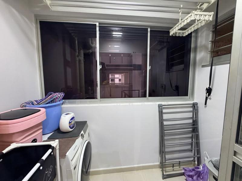 229A Sumang Lane, 229A Sumang Lane, Hougang / Punggol / Sengkang, 3 Bedrooms, 1,001 sqft, HDB Flat For Sale, by Abel Hwang, 500289319 - Balcony - PropertyGuru.com.sg