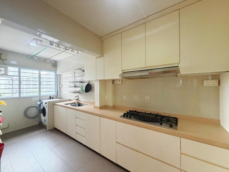 290B Bukit Batok Street 24, 290B Bukit Batok Street 24, Dairy Farm / Bukit Panjang / Choa Chu Kang, 3 Bedrooms, 1,518 sqft, HDB Flat For Sale, by Gary Koh, 500289320 - Kitchen - PropertyGuru.com.sg