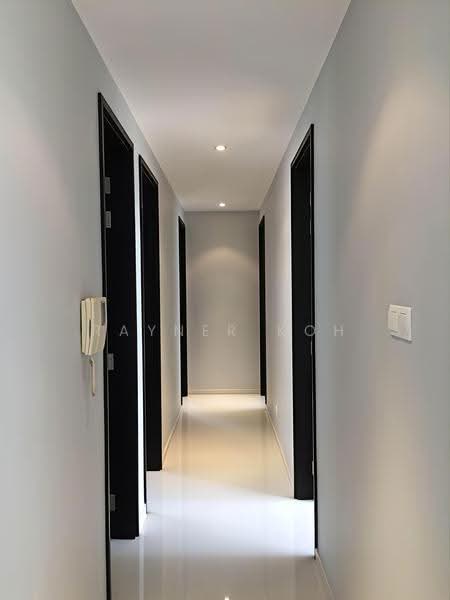The Sea View, 35 Amber Road, East Coast / Marine Parade, 4 Bedrooms, 1,647 sqft, Condominium For Sale, by Rayner Koh, 500289329 - Corridor - PropertyGuru.com.sg