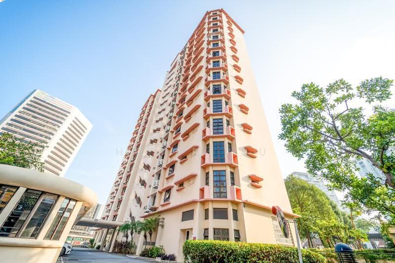 4 Bed Spacious unit near East Coast Park, Marine Parade Road, East Coast / Marine Parade, 4 Bedrooms, 2,776 sqft, Condominium For Rent, by Homer Lau, 500289332 - Exterior - PropertyGuru.com.sg