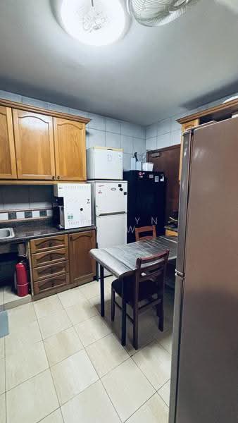 Villa Azura, 1 Cherry Avenue, Tanglin / Holland / Bukit Timah, Room Rental, 200 sqft, Condominium For Rent, by Evelyn Yew, 500289339 - Kitchen - PropertyGuru.com.sg