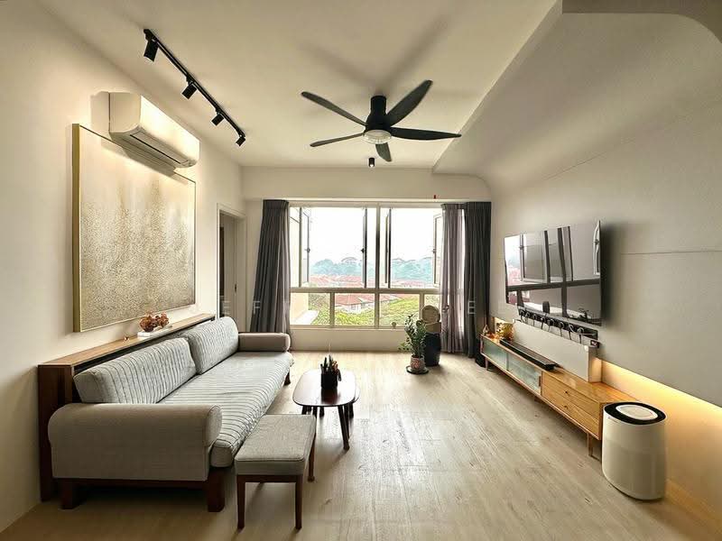 Castle Green, 487 Yio Chu Kang Road, Mandai / Upper Thomson, 3 Bedrooms, 1,152 sqft, Condominium For Sale, by Jeffrey Lee, 500289346 - Living Room - PropertyGuru.com.sg