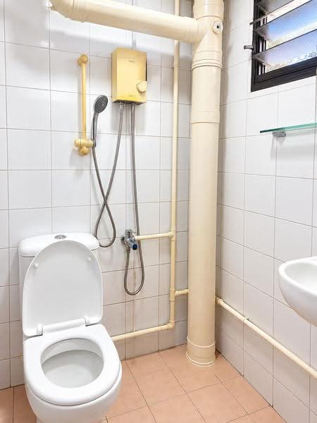 59 Circuit Road, 59 Circuit Road, Macpherson / Potong Pasir, 2 Bedrooms, 646 sqft, HDB Flat For Sale, by R. Mani, 500289350 - PropertyGuru.com.sg