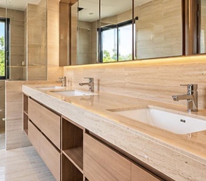 BRAND NEW DETACHED WITH POOL & LIFT @OEI TIONG HAM PARK GCBA UBBLOCK VIEW WITH, OEI TIONG HAM/ LEEDON/ SAMPURNA / PELANGI/ HARUM / FORD /HOLLAND/ CORONATION, Tanglin / Holland / Bukit Timah, 5 Bedrooms, 11,334 sqft, Bungalow House For Sale, by Adelyn Khoo, 500289356 - Bathroom - PropertyGuru.com.sg