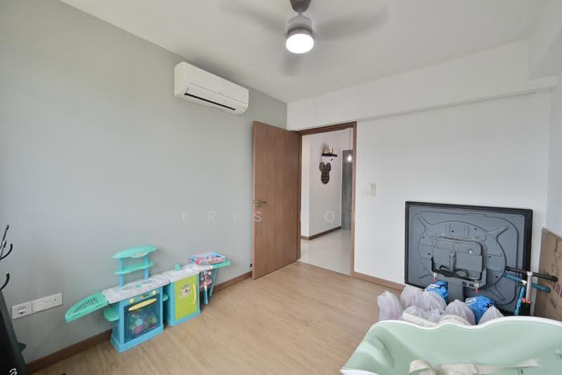 402B Fernvale Lane, 402B Fernvale Lane, Seletar / Yio Chu Kang, 3 Bedrooms, 1,001 sqft, HDB Flat For Sale, by Kris Poh, 500289359 - PropertyGuru.com.sg