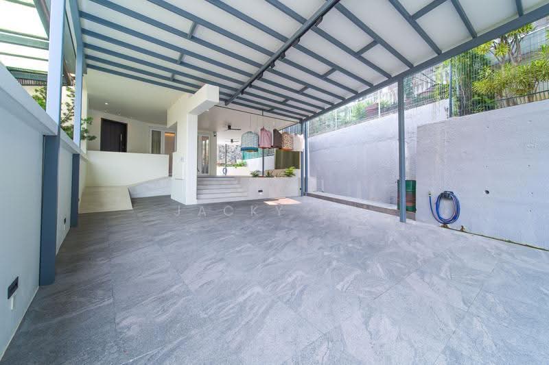 Freehold Semi-D in Bayshore, Sennett Drive, Bedok / Upper East Coast, 5 Bedrooms, 6,000 sqft, Semi-Detached House For Sale, by Jacky Ng, 500289367 - Exterior - PropertyGuru.com.sg