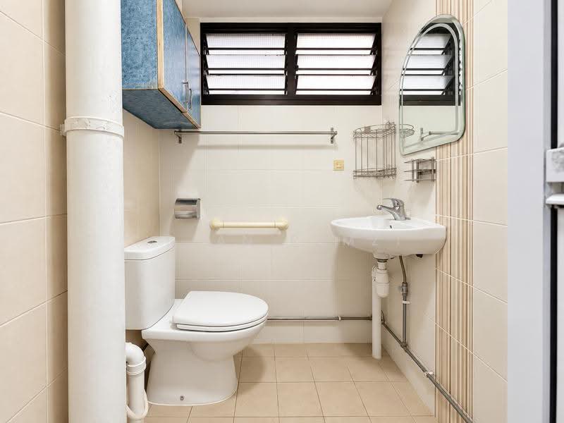 80 Bedok North Road, 80 Bedok North Road, Bedok / Upper East Coast, 3 Bedrooms, 990 sqft, HDB Flat For Rent, by Irfan Ramzi, 500289375 - Bathroom - PropertyGuru.com.sg