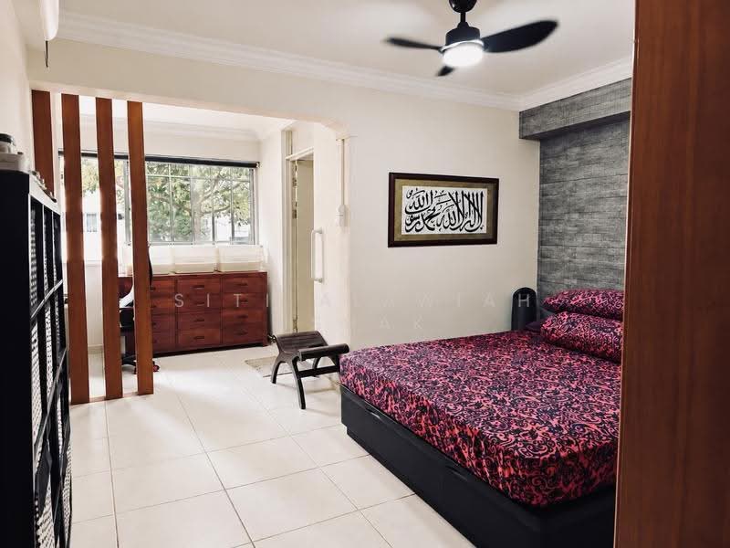433 Hougang Avenue 8, 433 Hougang Avenue 8, Hougang / Punggol / Sengkang, 4 Bedrooms, 1,313 sqft, HDB Flat For Sale, by Siti Alawiah Ishak, 500289387 - Master Bedroom - PropertyGuru.com.sg
