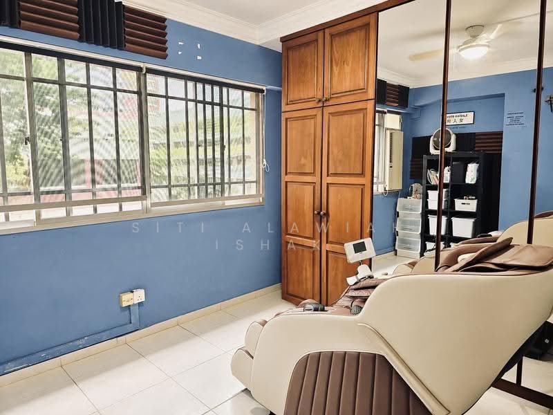 433 Hougang Avenue 8, 433 Hougang Avenue 8, Hougang / Punggol / Sengkang, 4 Bedrooms, 1,313 sqft, HDB Flat For Sale, by Siti Alawiah Ishak, 500289387 - Study Room - PropertyGuru.com.sg