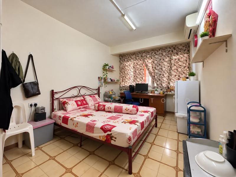 Onan road, Onan road, East Coast / Marine Parade, 6 Bedrooms, 3,500 sqft, Terraced House For Sale, by Budi Rayy Utomo, 500289390 - Bedroom - PropertyGuru.com.sg
