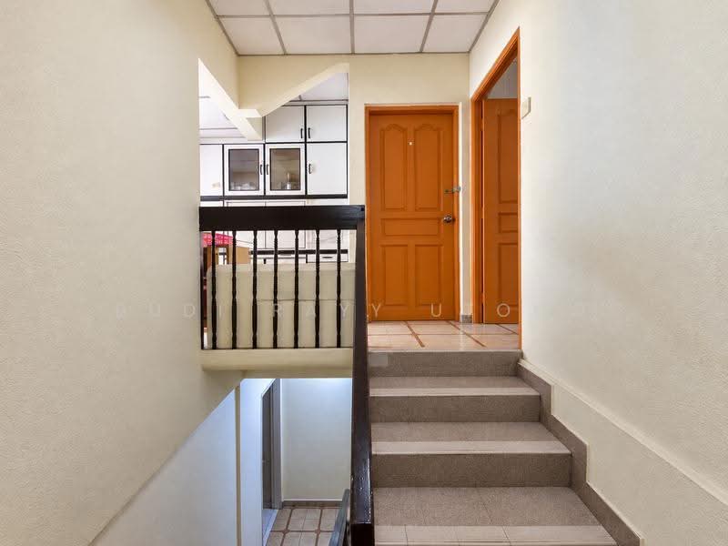 Onan road, Onan road, Bedok / Upper East Coast, 6 Bedrooms, 3,500 sqft, Terraced House For Sale, by Budi Rayy Utomo, 500289390 - Entrance - PropertyGuru.com.sg