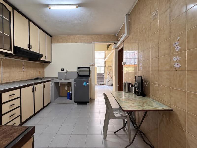 Onan road, Onan road, East Coast / Marine Parade, 6 Bedrooms, 3,500 sqft, Terraced House For Sale, by Budi Rayy Utomo, 500289390 - Kitchen - PropertyGuru.com.sg