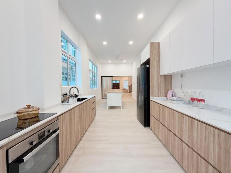 Dunbar Walk, Dunbar Walk, East Coast / Marine Parade, 5 Bedrooms, 5,570 sqft, Semi-Detached House For Rent, by Alexis Quek, 500289394 - Kitchen - PropertyGuru.com.sg