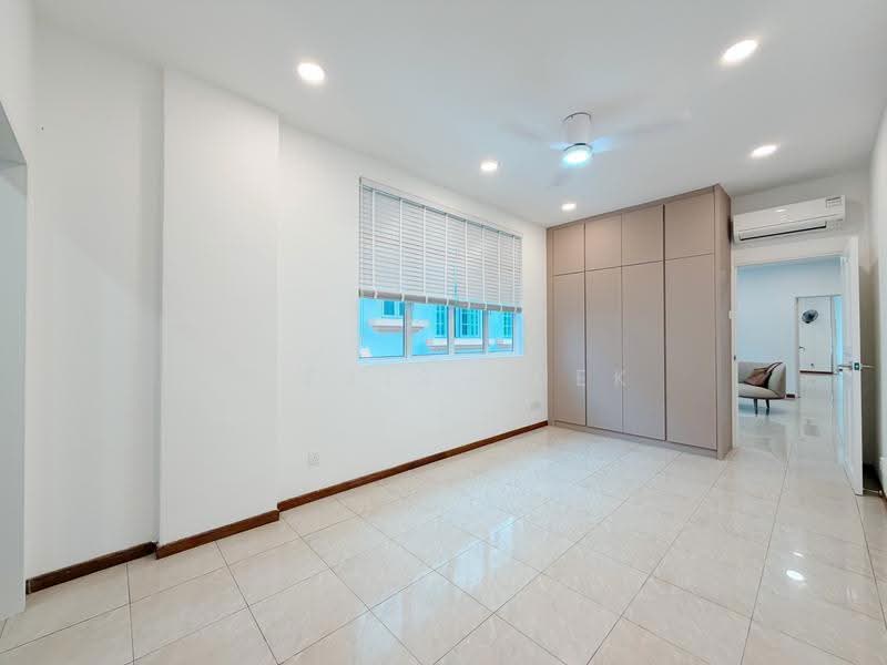 Dunbar Walk, Dunbar Walk, East Coast / Marine Parade, 5 Bedrooms, 5,570 sqft, Semi-Detached House For Rent, by Alexis Quek, 500289394 - Ensuite Bedroom - PropertyGuru.com.sg