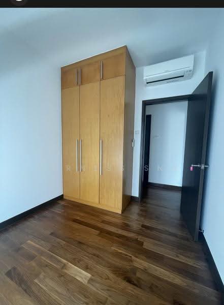 Watermark Robertson Quay, 5 Rodyk Street, Orchard / River Valley, 2 Bedrooms, 947 sqft, Condominium For Rent, by Furness Sng, 500289395 - PropertyGuru.com.sg