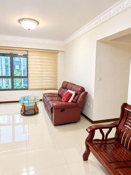 697A Jurong West Central 3, 697A Jurong West Central 3, Boon Lay / Jurong / Tuas, 3 Bedrooms, 1,001 sqft, HDB Flat For Sale, by Kenny G K Chong, 500289398 - Living Room - PropertyGuru.com.sg