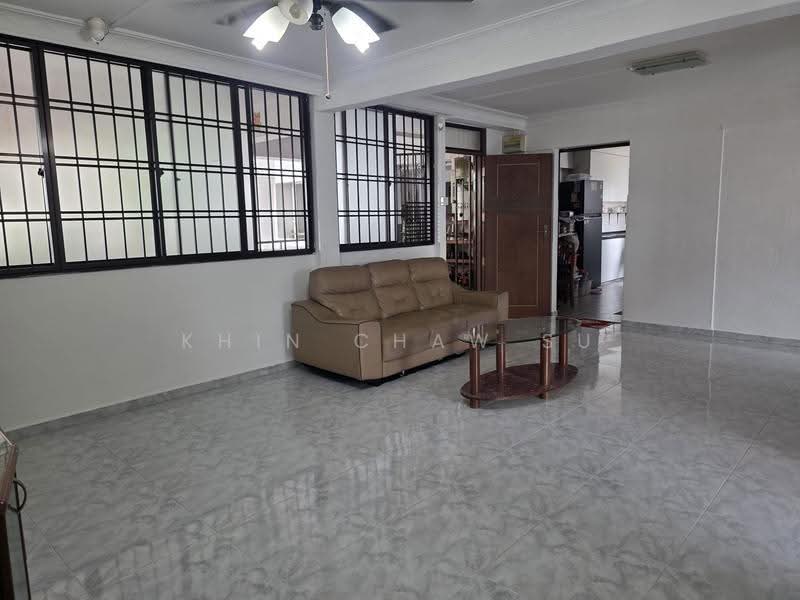 798 Yishun Ring Road, Yishun Ring Road, 3 Bedrooms, 1,108 sqft, HDB Flat For Sale, by Khin Chaw Su, 500289439 - Living Room - PropertyGuru.com.sg