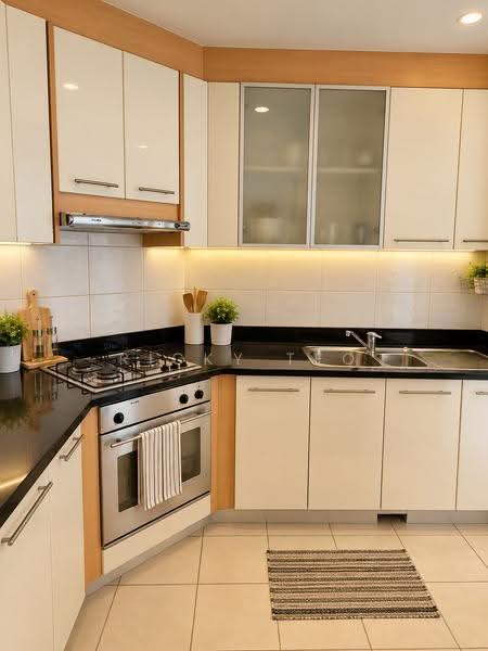 Lilydale, 552 Yishun Ave 6, Sembawang / Yishun, 3 Bedrooms, 1,194 sqft, Condominium For Rent, by Ricky Teo, 500289475 - Kitchen - PropertyGuru.com.sg
