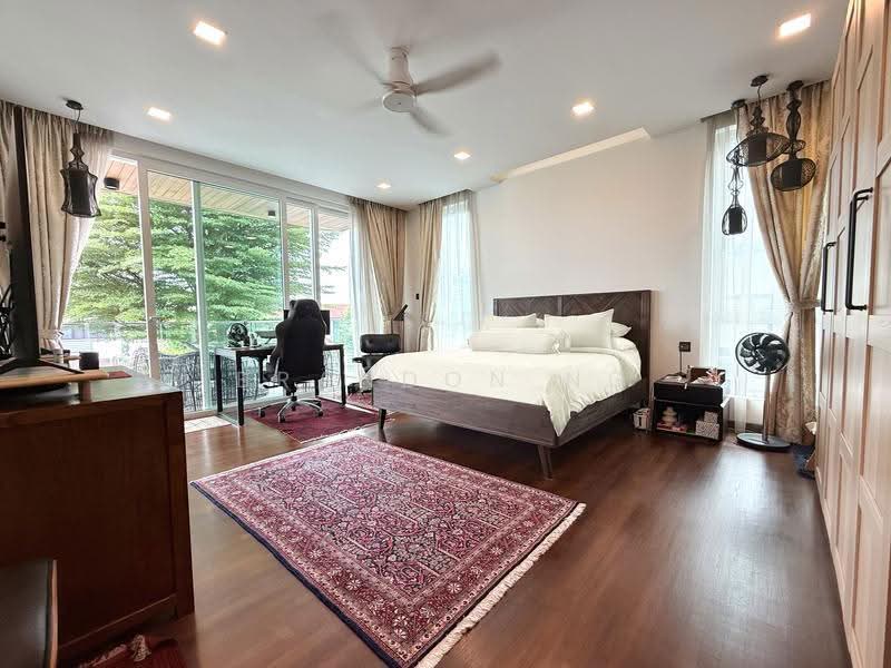**LANDED7772** Rare Designer Sea-View Sanctuary, East Coast / Marine Parade, 8 Bedrooms, 7,000 sqft, Semi-Detached House For Sale, by Brandon Ng, 500289484 - Bedroom - PropertyGuru.com.sg