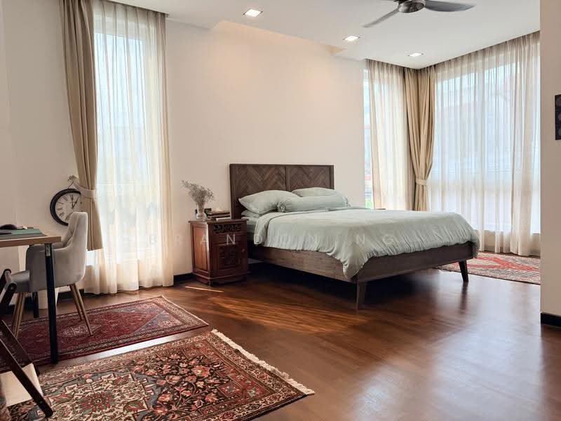 **LANDED7772** Rare Designer Sea-View Sanctuary, East Coast / Marine Parade, 8 Bedrooms, 7,000 sqft, Semi-Detached House For Sale, by Brandon Ng, 500289484 - Bedroom - PropertyGuru.com.sg