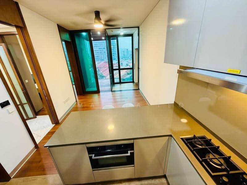 8 Hullet, 8 Hullet Road, Orchard / River Valley, 2 Bedrooms, 657 sqft, Condominium For Sale, by Samantha Teo, 500289491 - Kitchen - PropertyGuru.com.sg