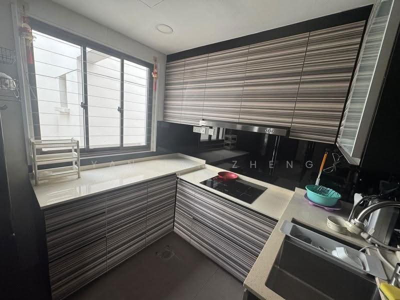 The Mayfair, 1 Jurong East Street 32, Boon Lay / Jurong / Tuas, 3 Bedrooms, 1,163 sqft, Condominium For Rent, by Ryan Tan Zheng Jie, 500289499 - Kitchen - PropertyGuru.com.sg