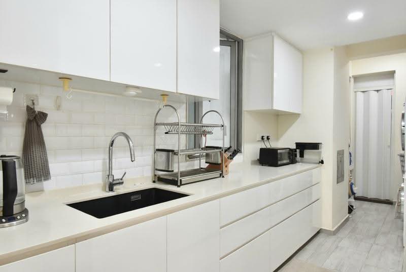 The Calrose, 511 Yio Chu Kang Road, Mandai / Upper Thomson, 3 Bedrooms, 1,302 sqft, Condominium For Sale, by Idy Tee, 500289511 - Kitchen - PropertyGuru.com.sg