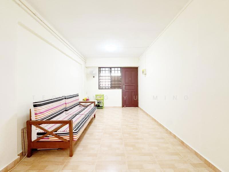534 Bedok North Street 3, 534 Bedok North Street 3, Bedok / Upper East Coast, 1 Bedroom, 484 sqft, HDB Flat For Sale, by Teddy Ng Yu Ming, 500289513 - Living Room - PropertyGuru.com.sg