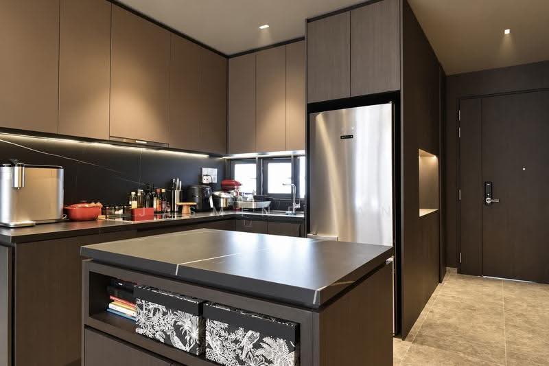 Hyll on Holland, 97 Holland Road, Tanglin / Holland / Bukit Timah, 3 Bedrooms, 936 sqft, Condominium For Sale, by Jasmine Tan, 500289516 - Kitchen - PropertyGuru.com.sg