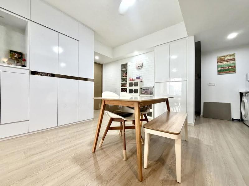 The Terrace, 102 Edgedale Plains, Hougang / Punggol / Sengkang, 3 Bedrooms, 1,001 sqft, Condominium For Sale, by Amelia Chia, 500289518 - Dining Room - PropertyGuru.com.sg