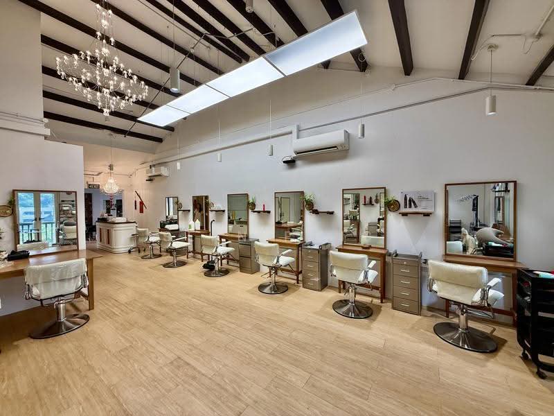 Rare Hair Salon space at Maxwell/Tanjong Pagar Vicinity | Prime Location, Chinatown / Tanjong Pagar, 1,200 sqft, Other Retail For Rent, by Sean Pang, 500289522 - Interior - CommercialGuru.com.sg