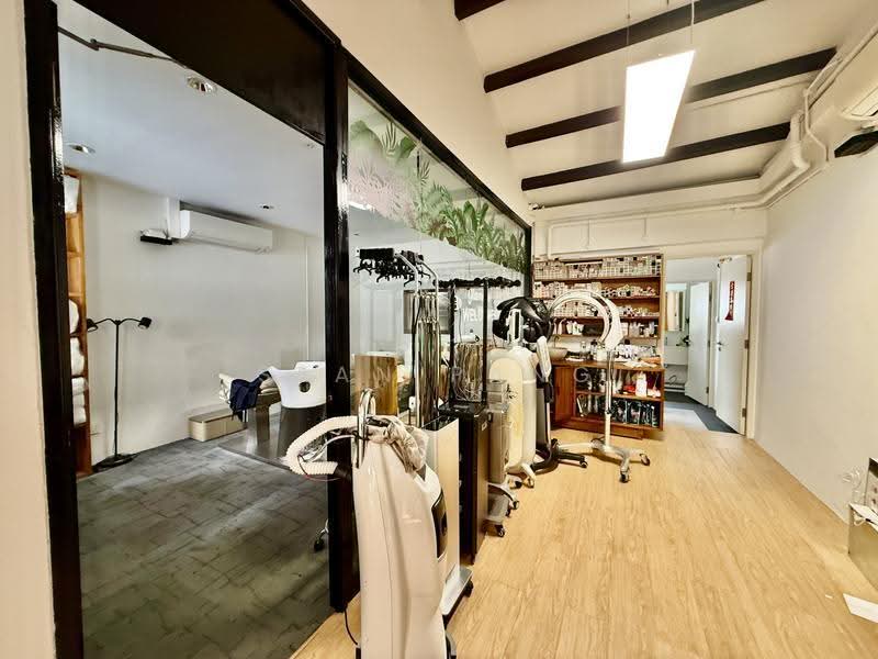 Rare Hair Salon space at Maxwell/Tanjong Pagar Vicinity | Prime Location, Chinatown / Tanjong Pagar, 1,200 sqft, Other Retail For Rent, by Sean Pang, 500289522 - Interior - CommercialGuru.com.sg