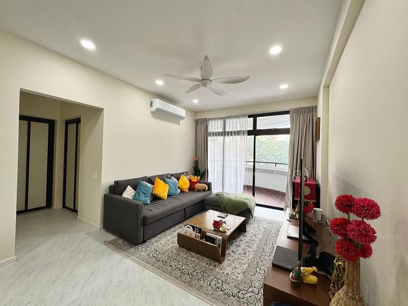 Mandarin Gardens, 5 Siglap Road, East Coast / Marine Parade, 1 Bedroom, 732 sqft, Condominium For Sale, by Jolene Zhong, 500289527 - Living Room - PropertyGuru.com.sg