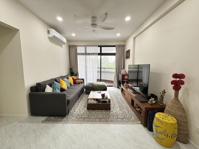 Mandarin Gardens, 5 Siglap Road, East Coast / Marine Parade, 1 Bedroom, 732 sqft, Condominium For Sale, by Jolene Zhong, 500289527 - Living Room - PropertyGuru.com.sg