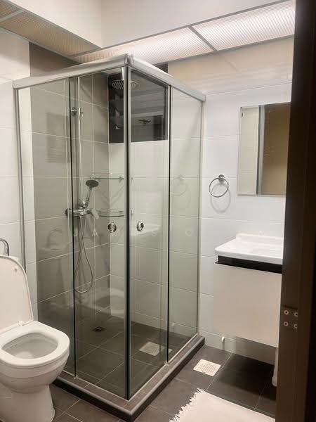 457A Sengkang West Road, 457A Sengkang West Road, Seletar / Yio Chu Kang, 2 Bedrooms, 1,216 sqft, HDB Flat For Sale, by James Ong, 500289538 - Bathroom - PropertyGuru.com.sg
