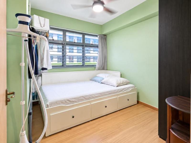 619A Tampines Street 61, 619A Tampines Street 61, Pasir Ris / Tampines, 3 Bedrooms, 1,001 sqft, HDB Flat For Sale, by Syarif Hadi, 500289598 - Bedroom - PropertyGuru.com.sg